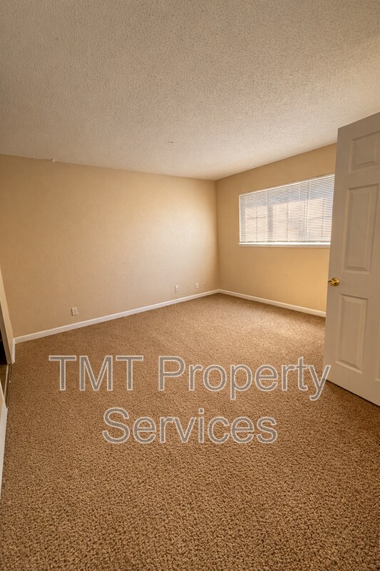 Building Photo - 2533 Stansberry Way