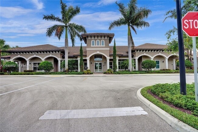 Building Photo - 5140 Eucalyptus Dr