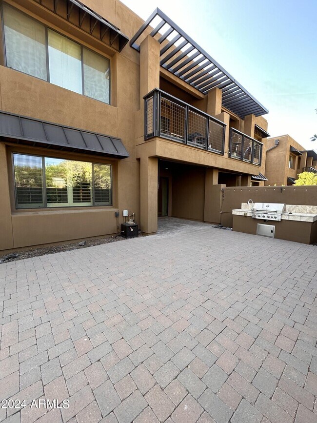 Building Photo - 36600 N Cave Creek Rd