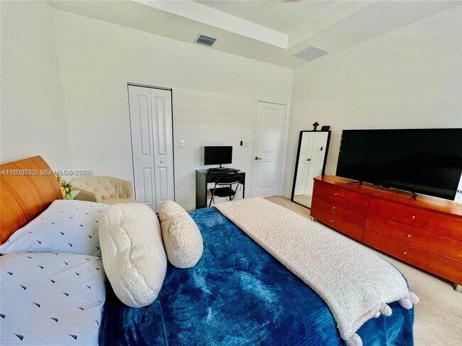 Building Photo - 25532 SW 108th Ave