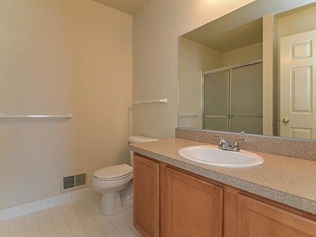 Building Photo - 2076 Cloverly Ln