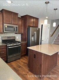 Building Photo - 10252 Dallas Ln N