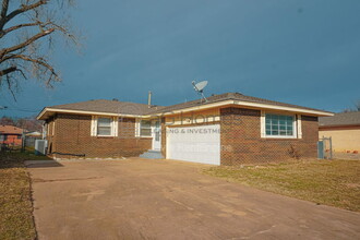 Building Photo - 2017 N Keeton Ave