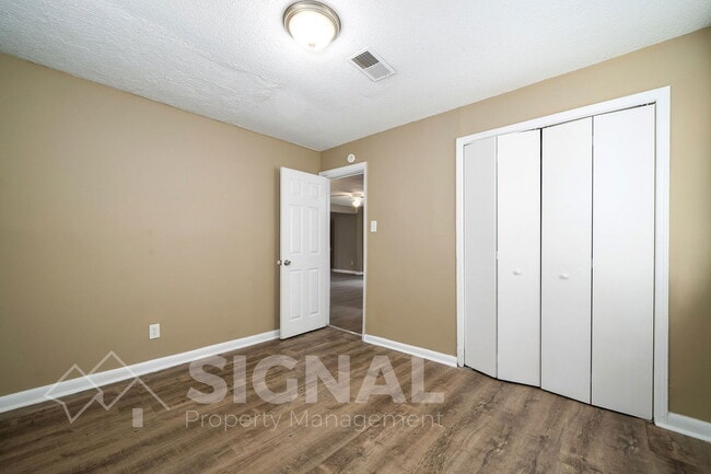 Building Photo - 1337 Woodward Rd