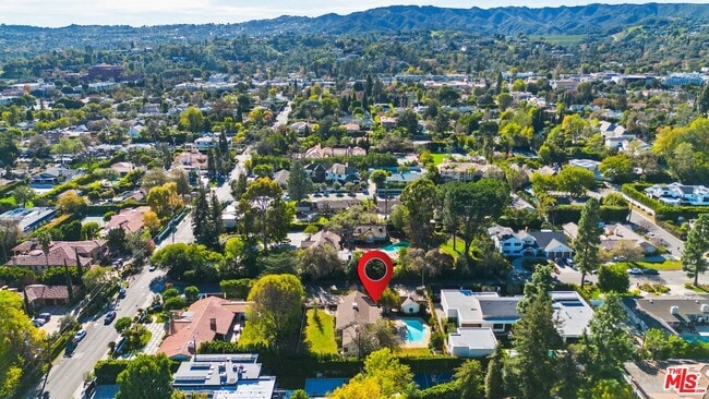 Building Photo - 17117 Weddington St