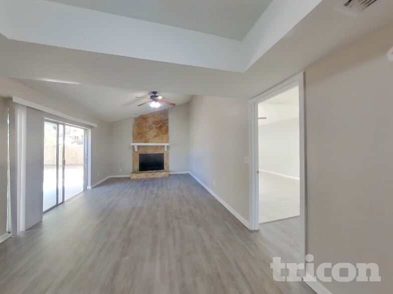 Building Photo - 603 Ephrata Dr