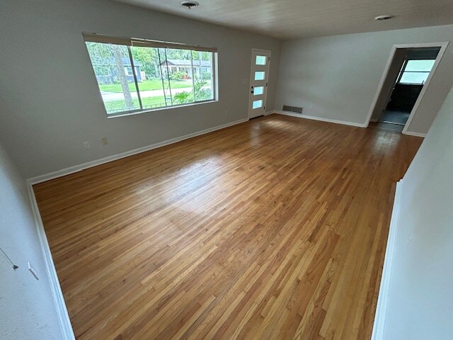 Building Photo - 427 W Hogle Ave