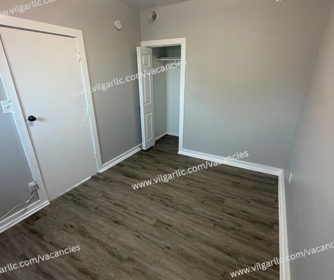 Building Photo - 3910 Deodar St