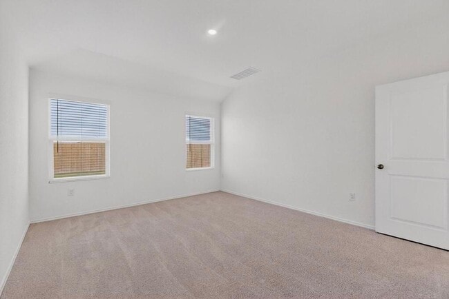 Building Photo - 107 Herald Dr