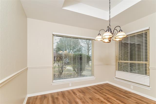 Building Photo - 701 Willow Brook Dr