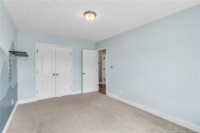 Building Photo - 127 Ganton Dr