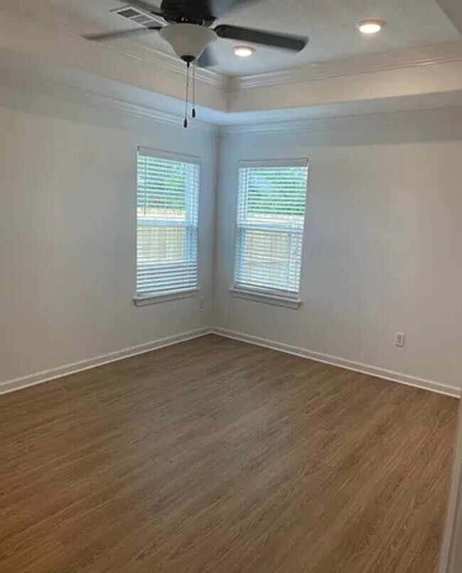 Building Photo - 4615 W Tofino Dr