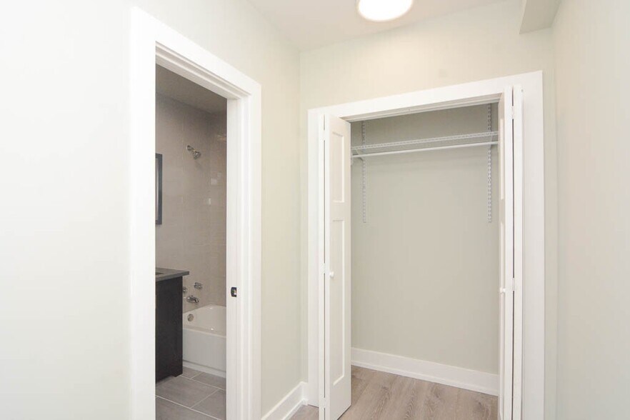 Building Photo - 1314 N Dearborn St