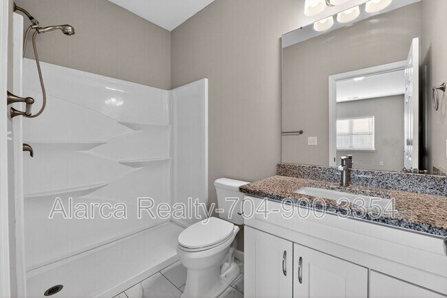 Building Photo - 425 Centerfield Dr
