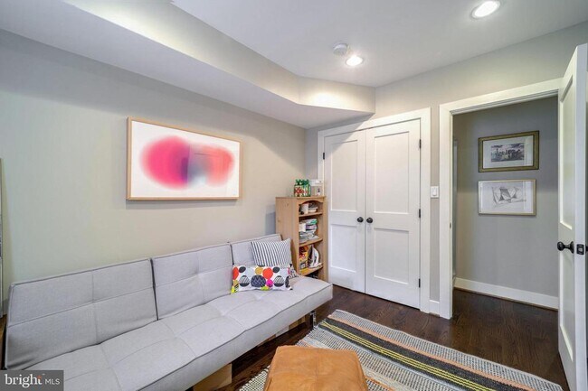 Building Photo - 1239 Simms Pl NE