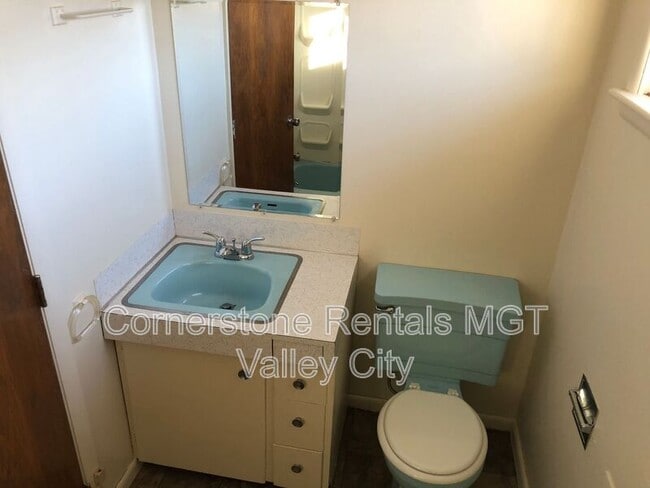 Building Photo - 815 3rd St SW