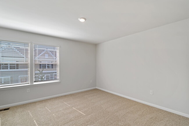 Building Photo - 23 Huckleberry Dr