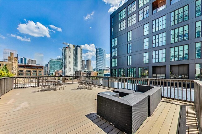 Building Photo - 110 N Peoria St