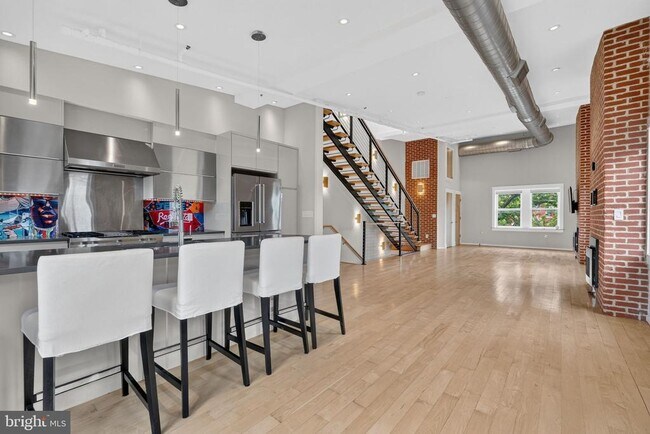 Building Photo - 1620 15th St NW