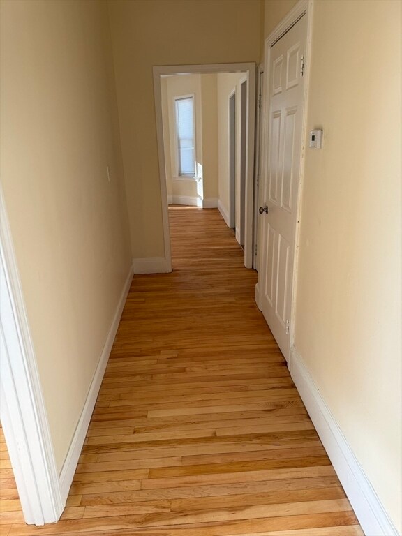 Building Photo - 564 Hyde Park Ave