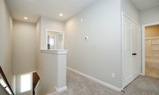 Building Photo - 14010 Longstreet Rd