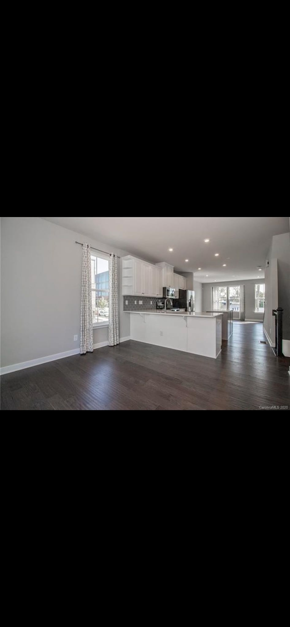 Building Photo - 458 W Tremont Ave