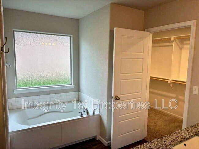 Building Photo - 7546 Apache Rd