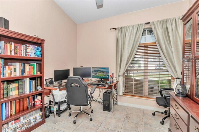 Building Photo - 10372 SW 41st Ct