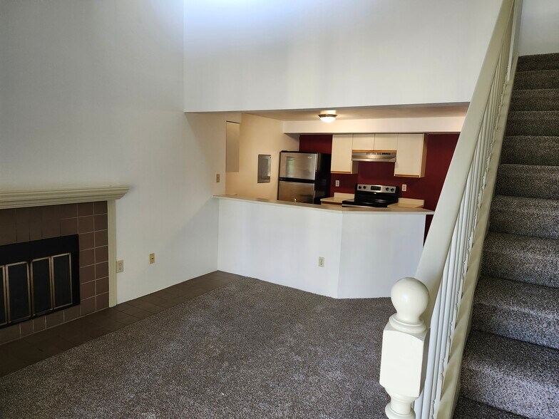 Building Photo - 70 S Boulder Cir
