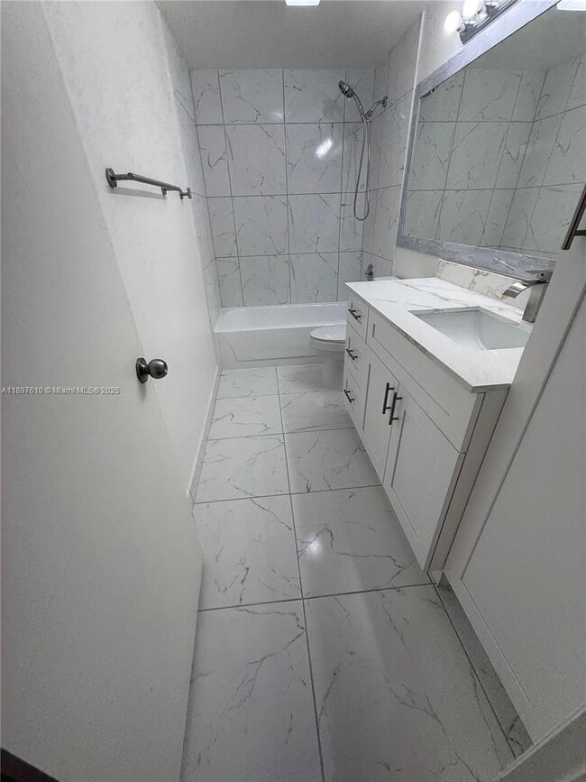 Building Photo - 738 Mill Valley Pl