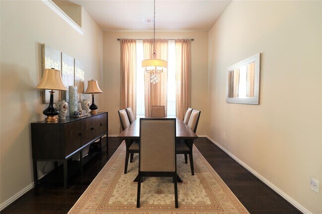 Building Photo - 10810 Kennowy Ct