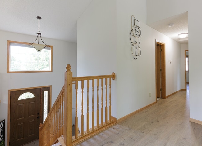 Building Photo - 22075 Red Oak Dr
