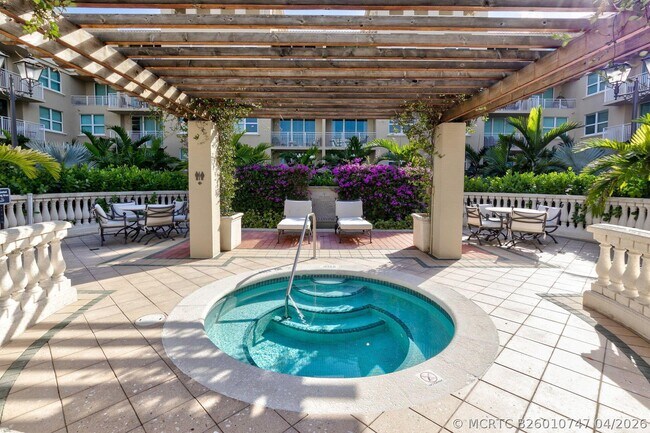 Building Photo - 99 SE Mizner Blvd