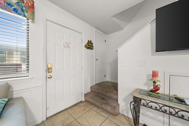 Building Photo - 133 W Leslie Ln