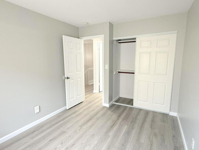 Building Photo - Excellent Location! Near BART, Downtown! Main Chance Estates Townhouse