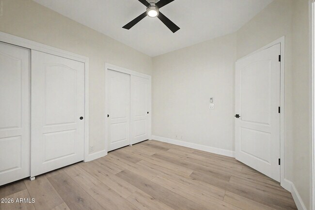Building Photo - 3740 E Tonto Ct