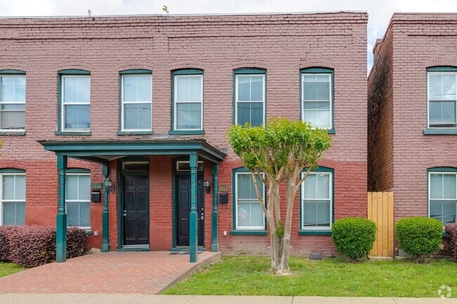 Building Photo - 1838 Parkwood Ave