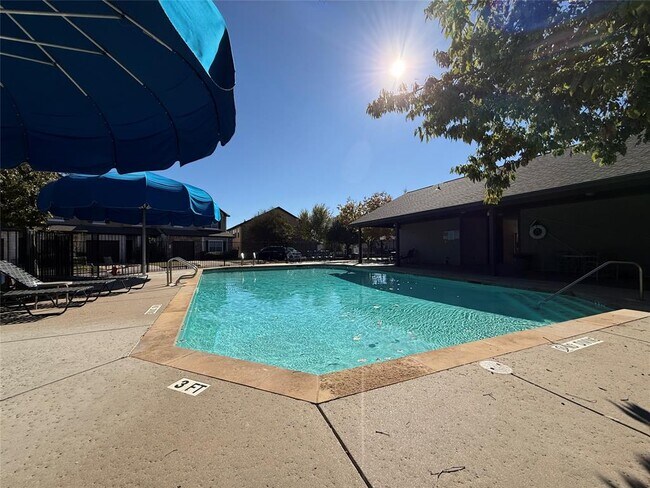 Building Photo - 1900 Little Elm Trail