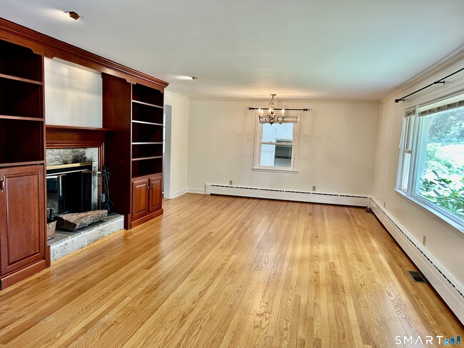 Building Photo - 478 Judd St