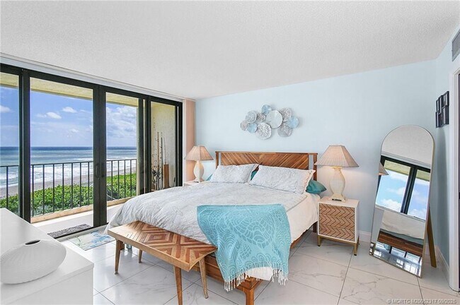 Building Photo - 10000 S Ocean Dr