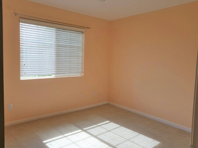 Building Photo - 79 Meritage Common