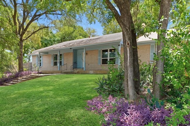 Building Photo - 6108 Cherrylawn Cir