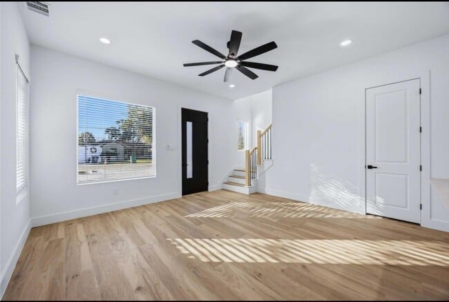 Building Photo - 4429 Aledo St