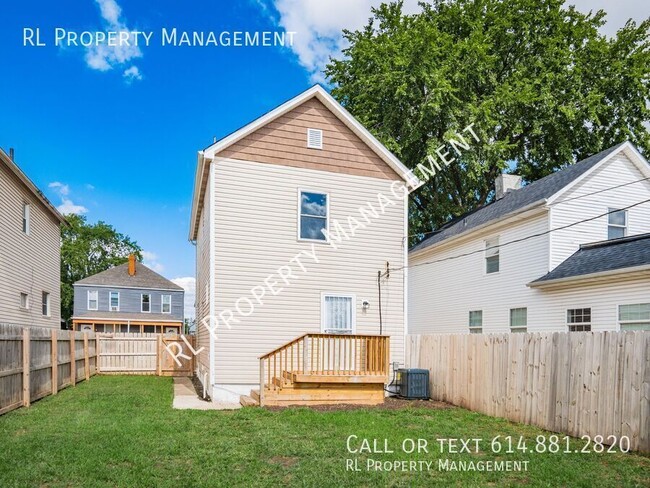 Building Photo - Beautiful 2 bedroom 1.5 bathroom home in V...