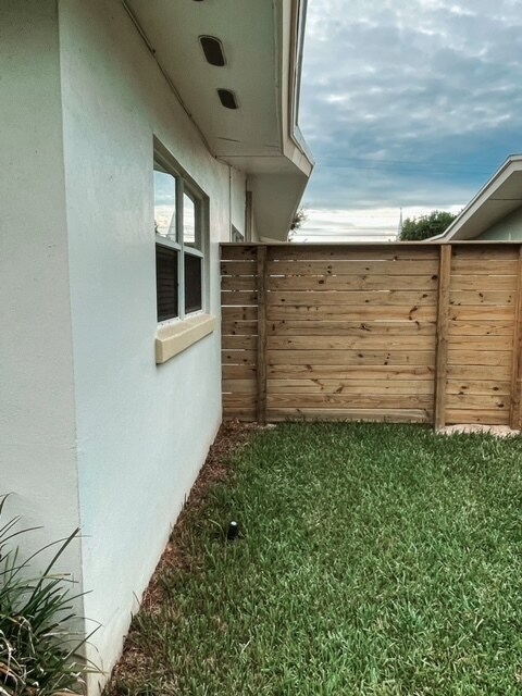 Building Photo - 453 Dolphin St