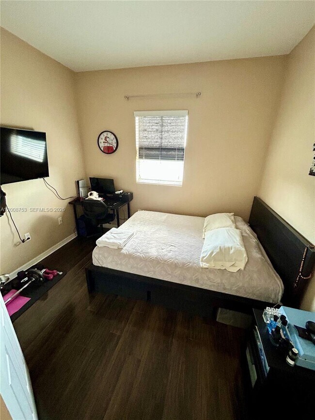 Building Photo - 10870 NW 88th Terrace