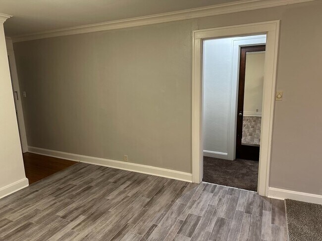 Building Photo - Tisdale Apartments
