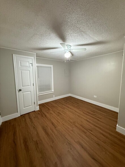 Building Photo - 8475 County Line Rd