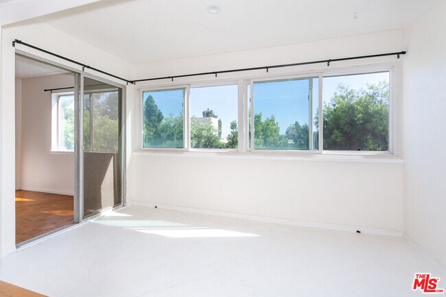 Building Photo - 5700 Ravenspur Dr