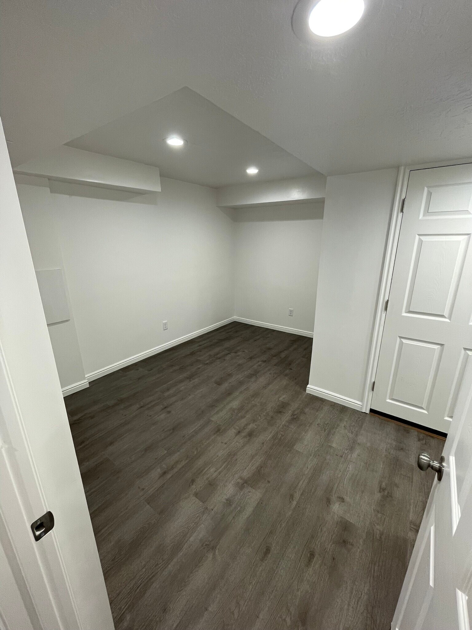 Building Photo - 949 N 400 E